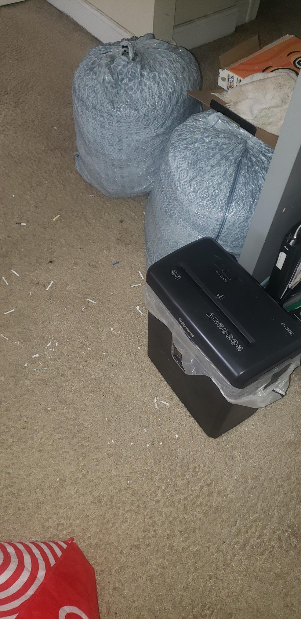 Fellowes Powershred 60Cs 10-Sheet Cross-Cut Paper and Credit Card Shredder with SafeSense Technology (4606001) customer photo 2