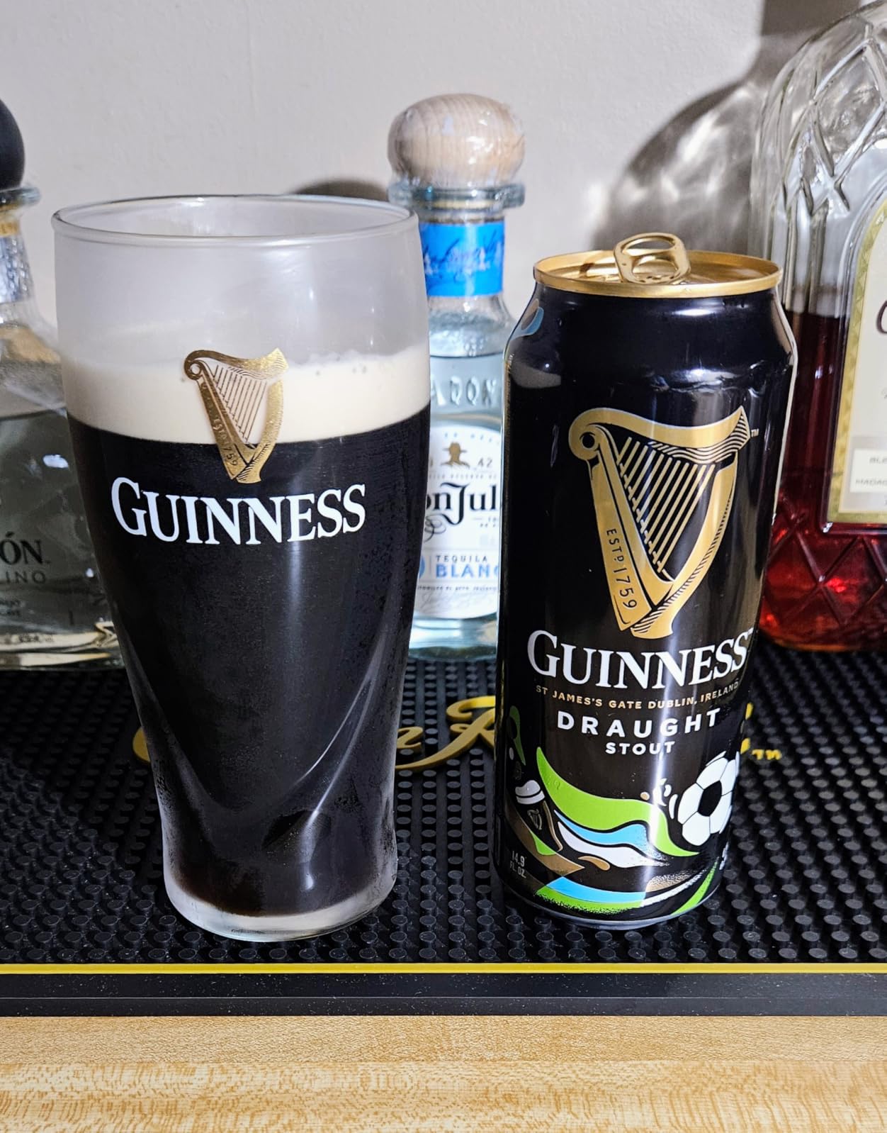 Guinness 20oz Beer Glasses Twin Pack | Certified Official Merchandise | Ideal gift for Beer Lovers customer photo 1