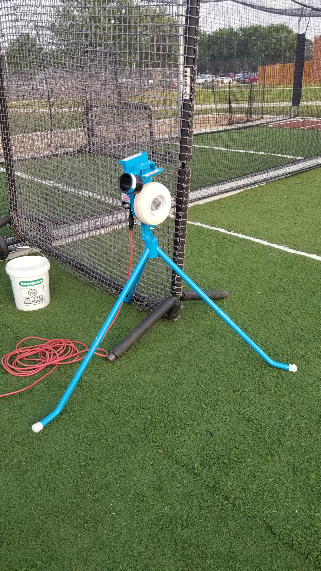 JUGS PS50 Baseball and Softball Pitching Machine customer photo 2