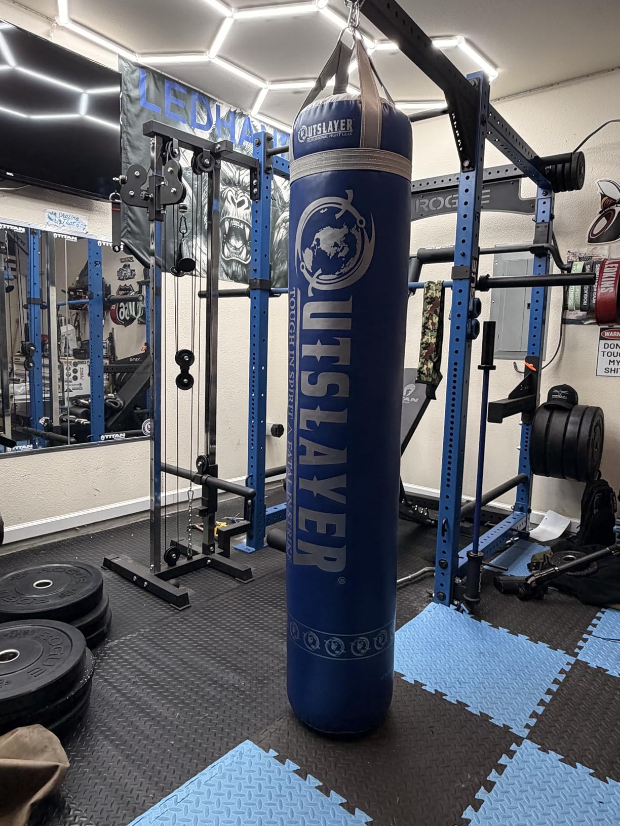 Combat Sports Muay Thai Kickboxing Heavy Punching Bag - 6ft 130 lb - Made in USA - for MMA, Boxing & Training customer photo 2