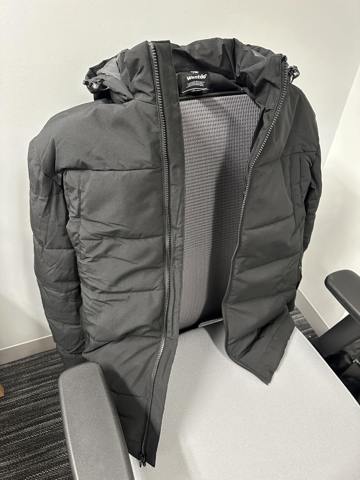 Wantdo Men's Thicken Puffer Jacket Padded Waterproof Warm Winter Coat with Hood customer photo 1