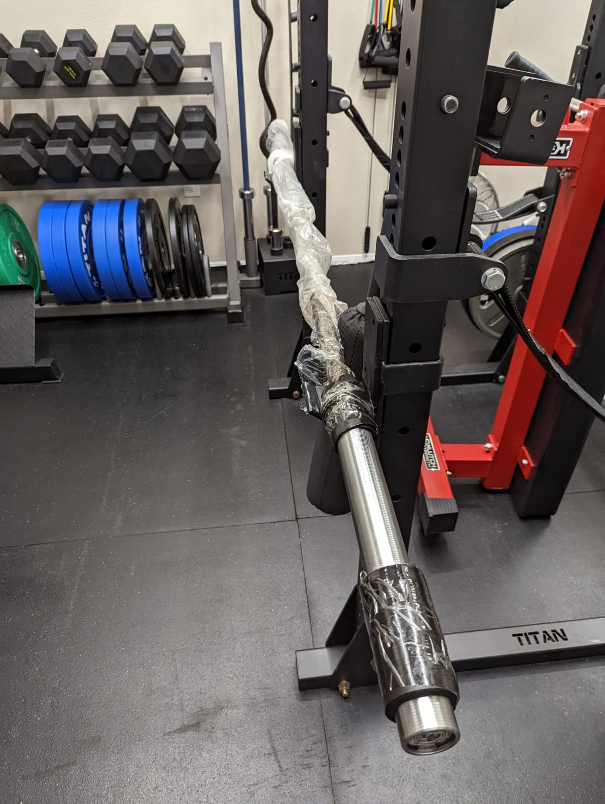 Bells of Steel Powerlifting Bar 2.0, Heavy-Duty Power Barbell, Olympic Bar for Powerlifting, Aggressive Knurling, 29mm Diameter, 44 lb, 1500lb Capacity customer photo 2