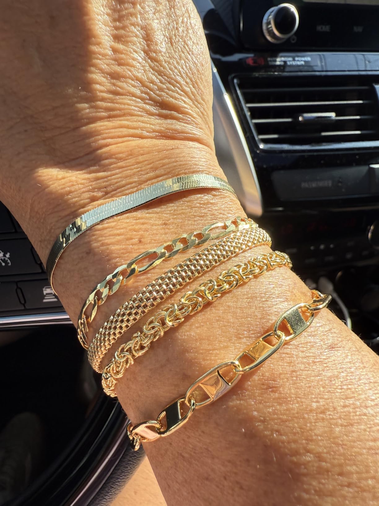 Miabella 18K Gold Plated 925 Sterling Silver Italian 5mm Diamond-Cut Figaro Chain Bracelet for Women Men, Made in Italy customer photo 1