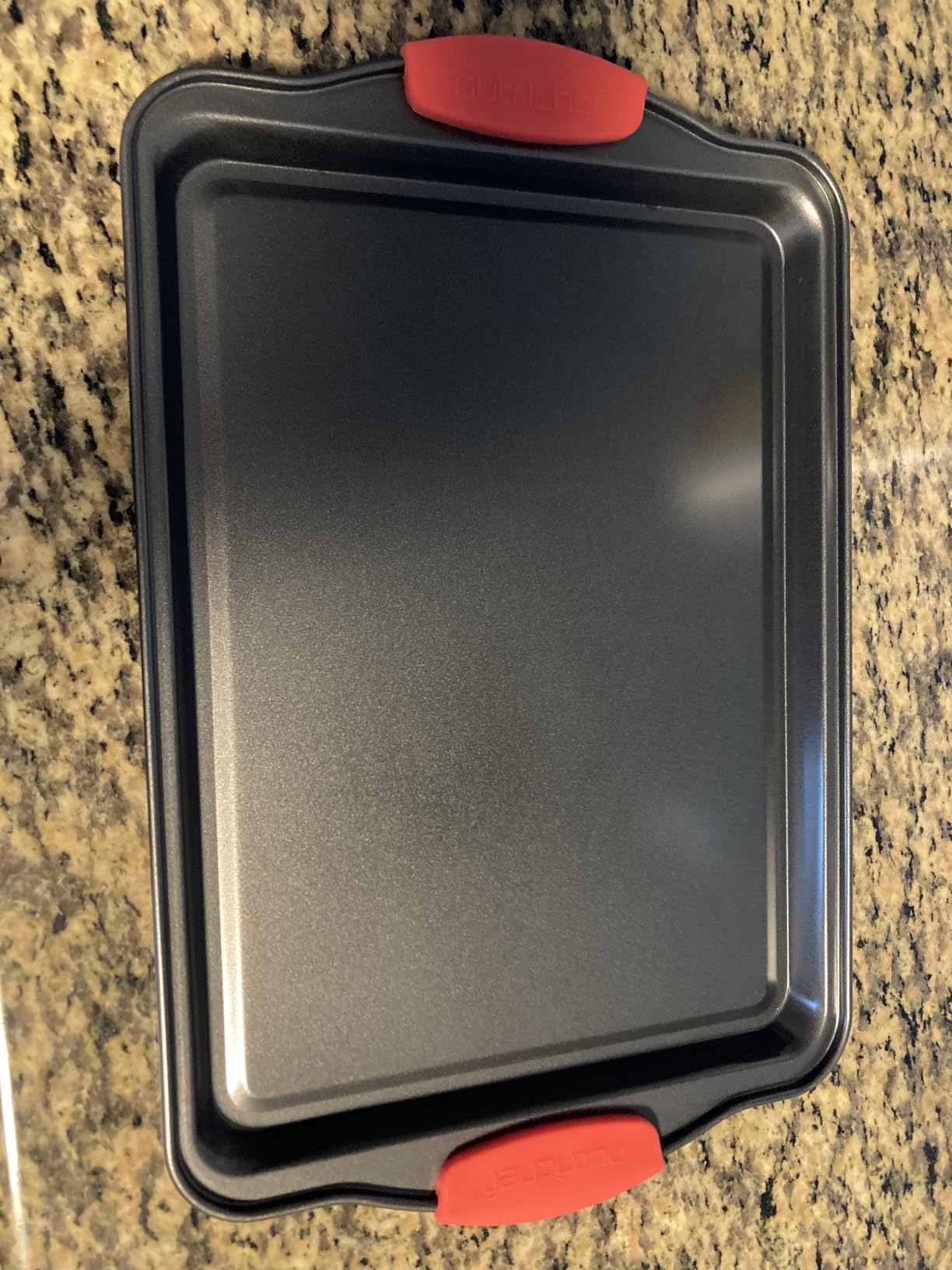 NutriChef 10-Piece Nonstick Kitchen Oven Baking Pans - Premium & Stylish Non-Stick Carbon Steel - Commercial Grade Restaurant Quality Metal Bakeware with Silicone Handles customer photo 1