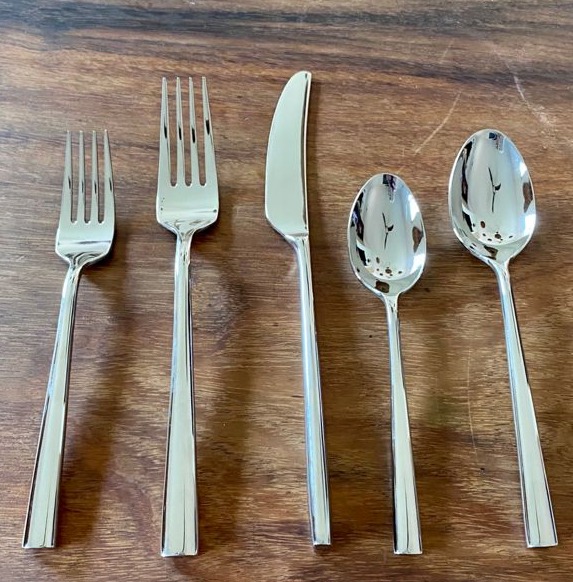 Kate Spade New York Malmo Gold 20-Piece Flatware Set, 4.30 LB, Metallic customer photo 1