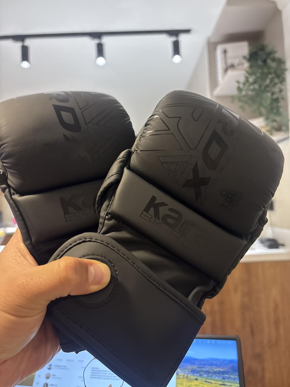 RDX MMA Gloves Sparring Grappling, Hybrid Open Palm Martial Arts Mitts Men Women, Maya Hide Leather Wrist Support customer photo 2