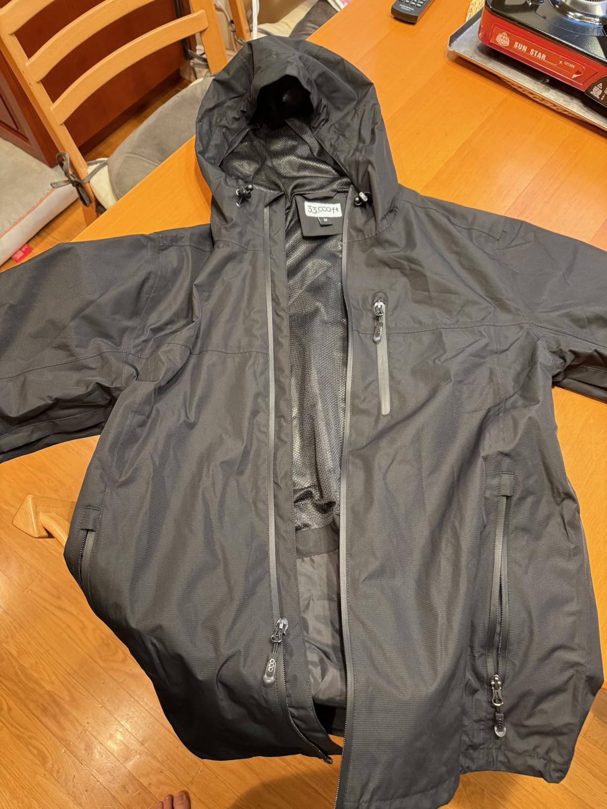 Men's Packable Rain Jacket Lightweight Rain Shell Jacket with Hood Waterproof Raincoat for Cycling customer photo 1