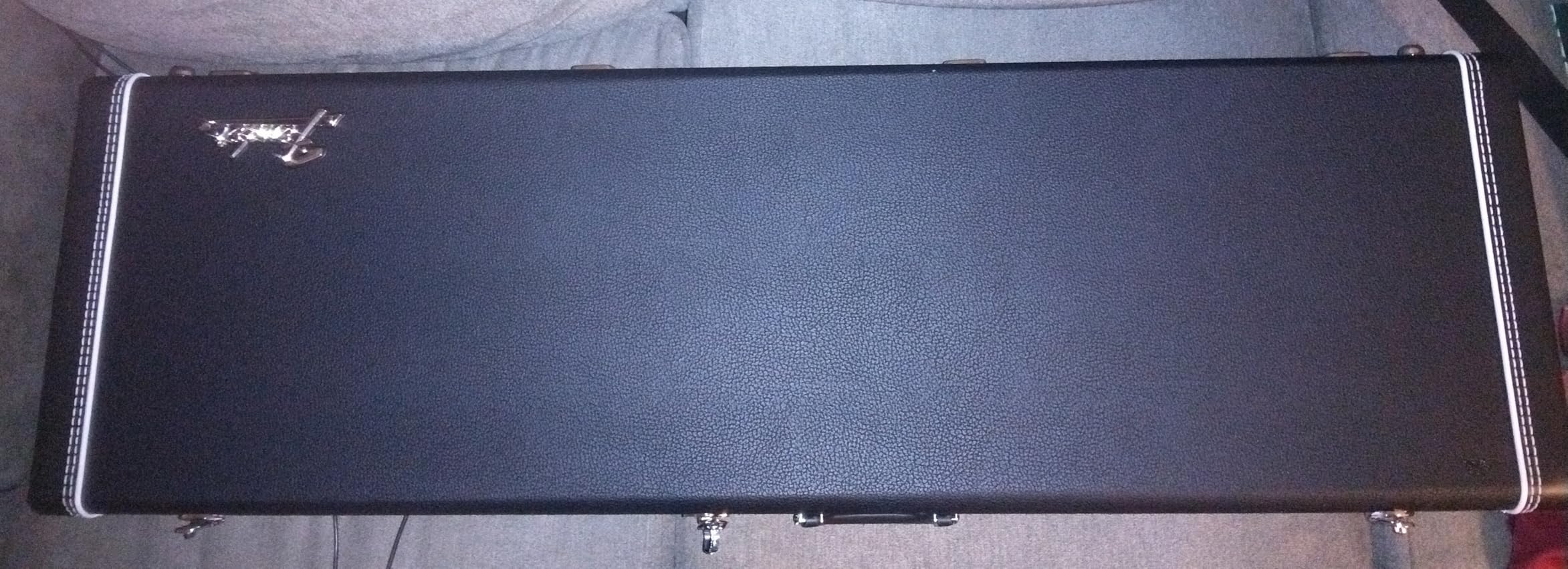 Fender Classic Series Wood Case, Stratocaster/Telecaster, Navy Blue customer photo 2