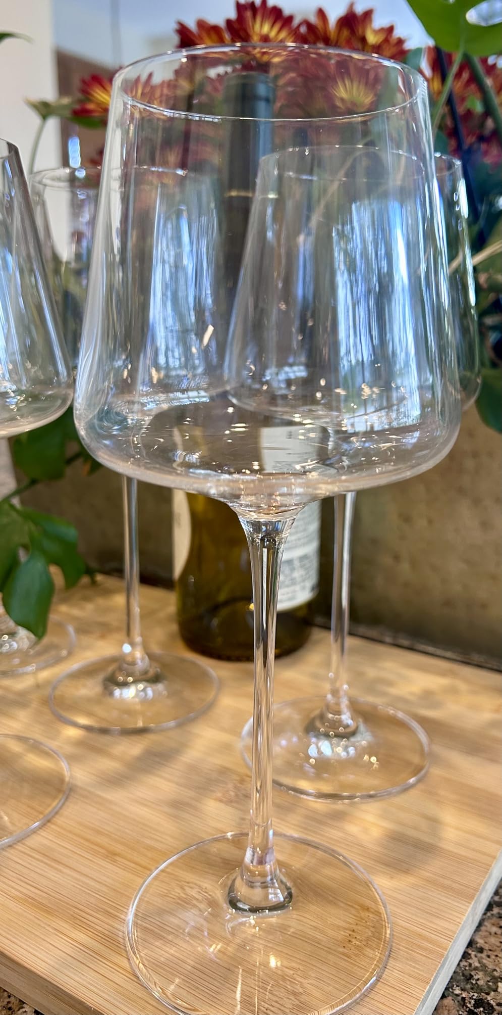 coccot Wine Glasses Set of 6, Crystal White Wine Glasses, Red Wine Glass Set, Long Stem, Lead-Free Premium Blown Glassware (18.5oz, 6 pack) customer photo 1