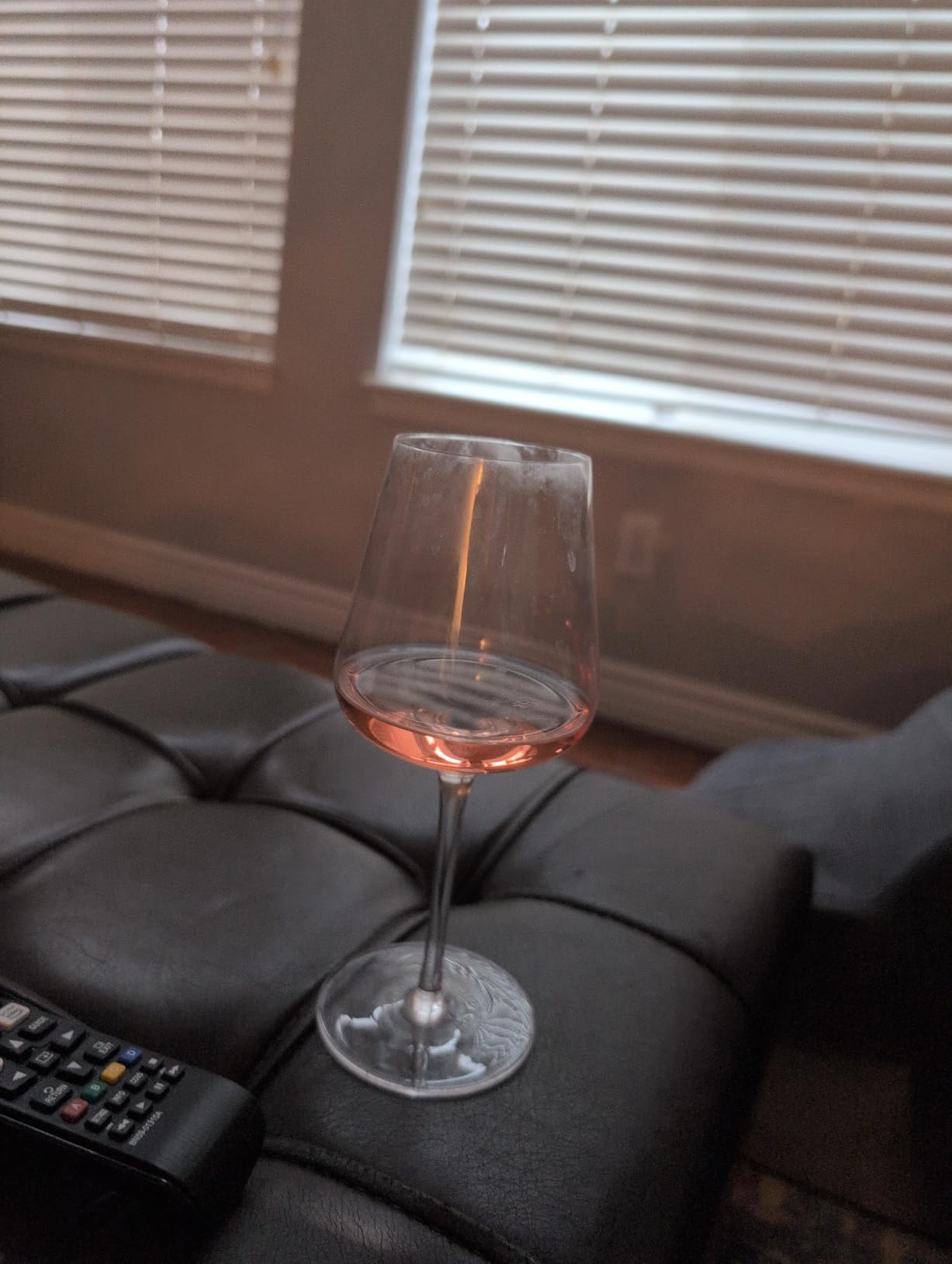 LUNA & MANTHA White Wine Glasses Set of 4, Crystal Wine Glasses with Stem, Hand Blown 14oz, Perfect for Red, White Gift Packaging for Daily Use, Father's Day, Wedding Anniversary or Birthday customer photo 1
