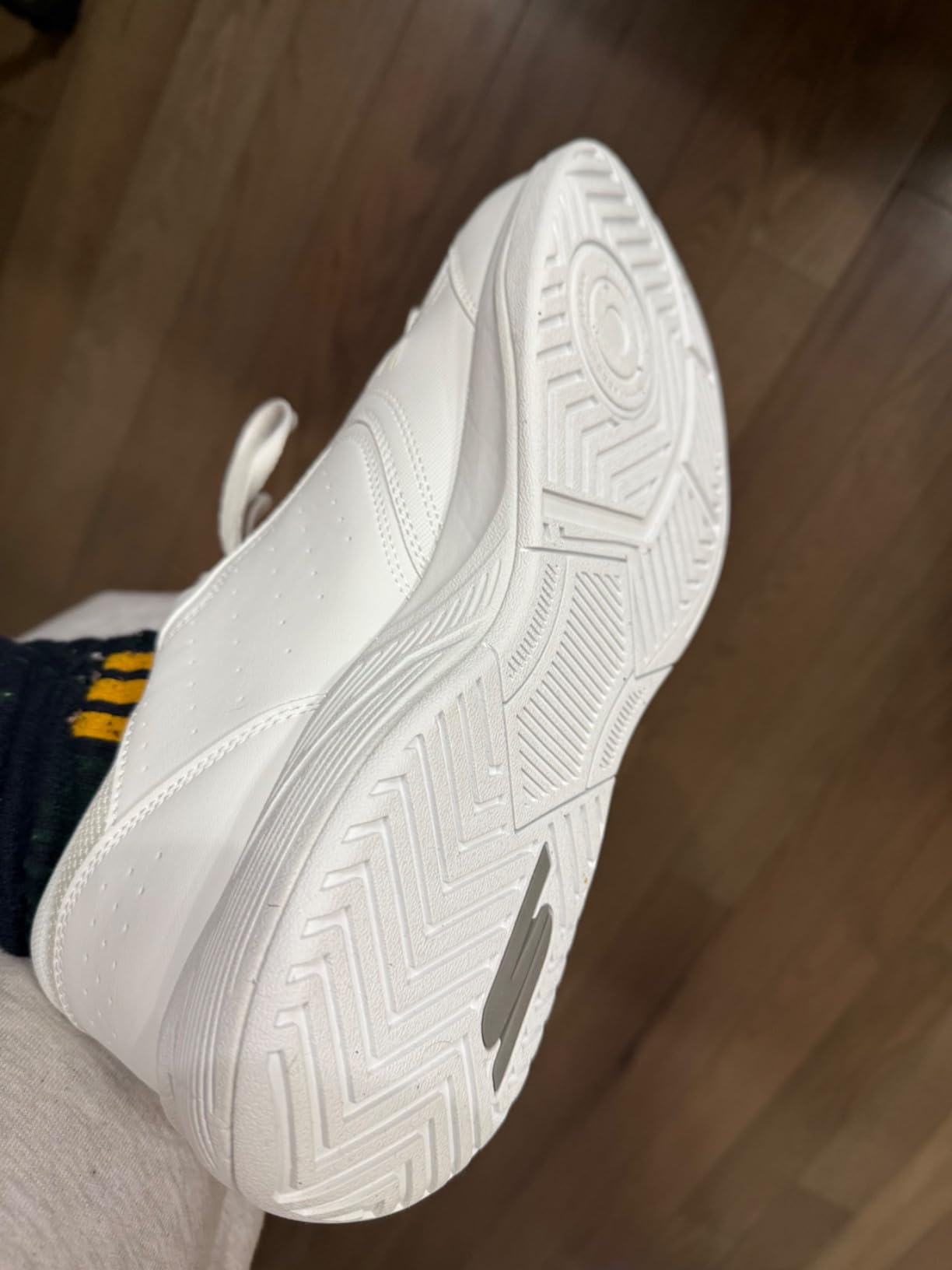 Skechers Unisex Adult Viper Court Smash - Athletic Indoor Outdoor Pickleball Shoes | Relaxed Fit Sneakers customer photo 1