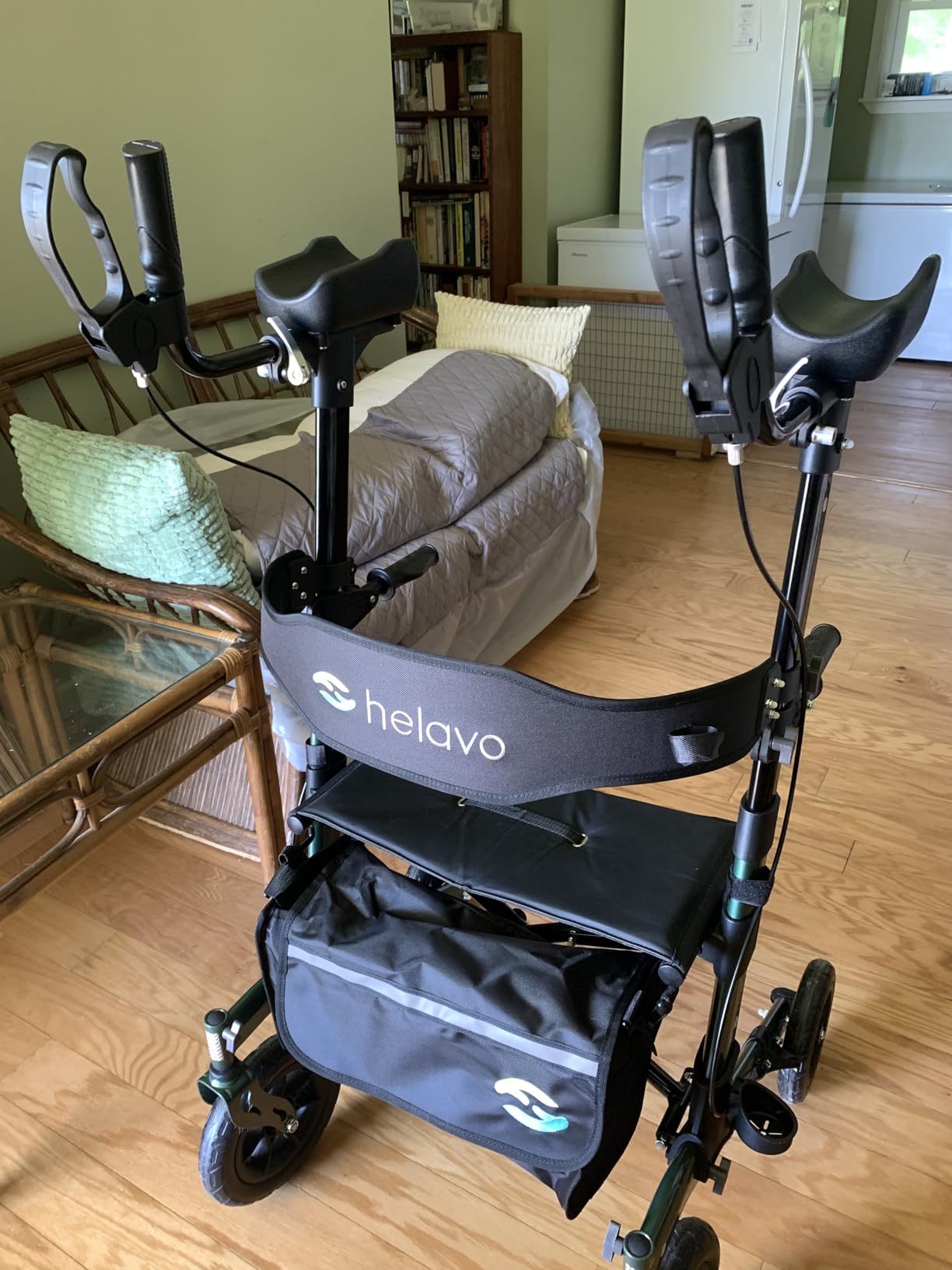 Helavo All Terrain Upright Walker with Flat-Free Solid Rubber Tires - Outdoor Stand Up Walker for Seniors - Tall Standing Rollator with Seat customer photo 1
