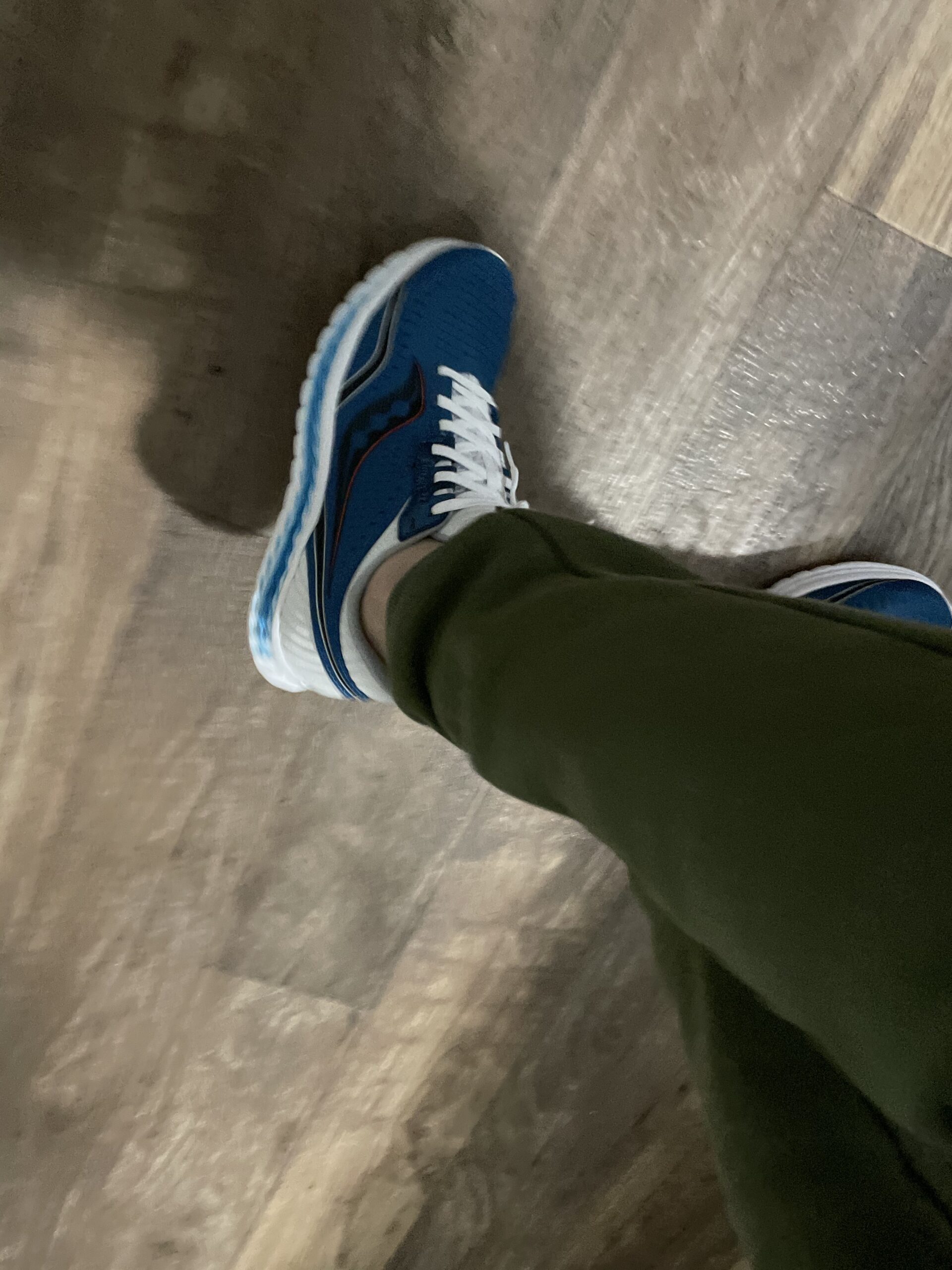 Saucony Men's Guide 17 Sneaker customer photo 1