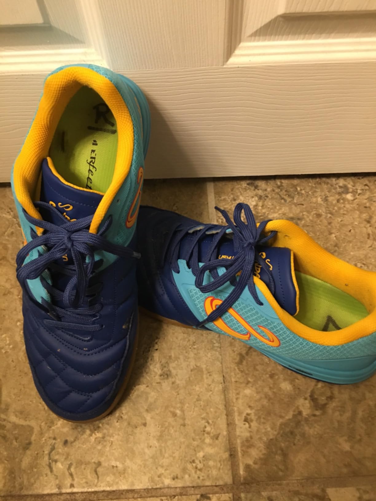 SENDA Ushuaia Club 2.0 Indoor Soccer, Court, and Futsal Shoes, Unisex, Adult and Youth Sizes customer photo 2