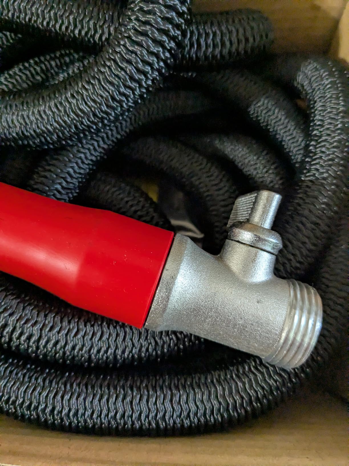 Pocket Hose 50 FT Silver Bullet 2.0 Expandable Garden Hose w/Turbo Shot Nozzle, AS SEEN ON TV, Lead-Free, Solid Aluminum Connectors, Easy On/Off Valve, Kink-Free, Leak-Proof customer photo 2