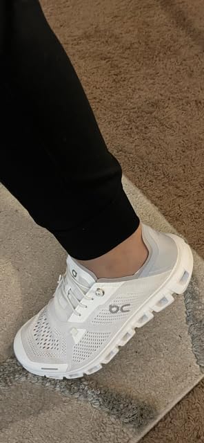 Womens Cloud 6 customer photo 2
