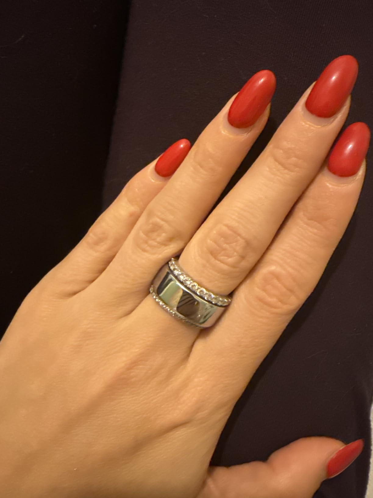 Oura Ring 4 - Gold - Size 8 - Sleep, Activity, Women's Health, AI Advisor, Up to 8 Days of Battery Life, Size Before You Buy, Android & iOS Compatible customer photo 1