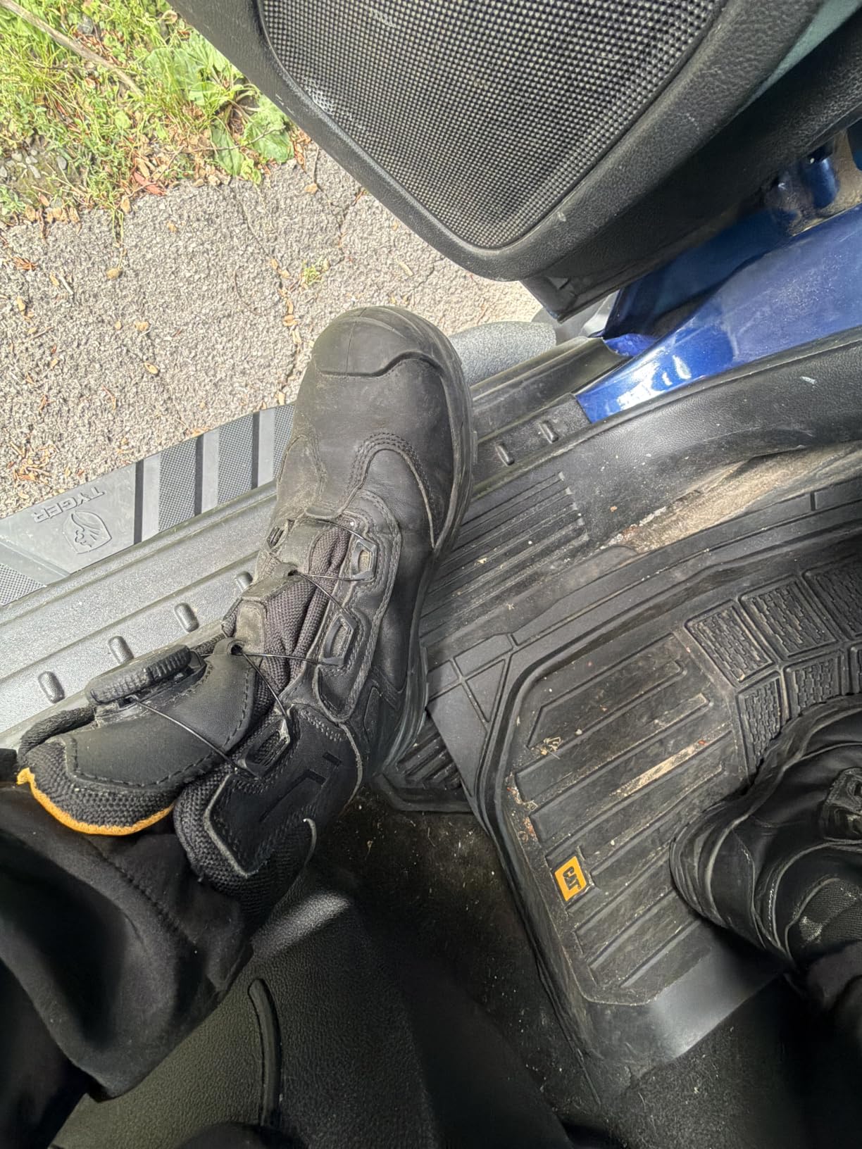 DEWALT Richardson Men's BOA Fit System, Nubuck Leather, Water Resistant, Wide Fit, Steel Toe, Safety Work Boot customer photo 1