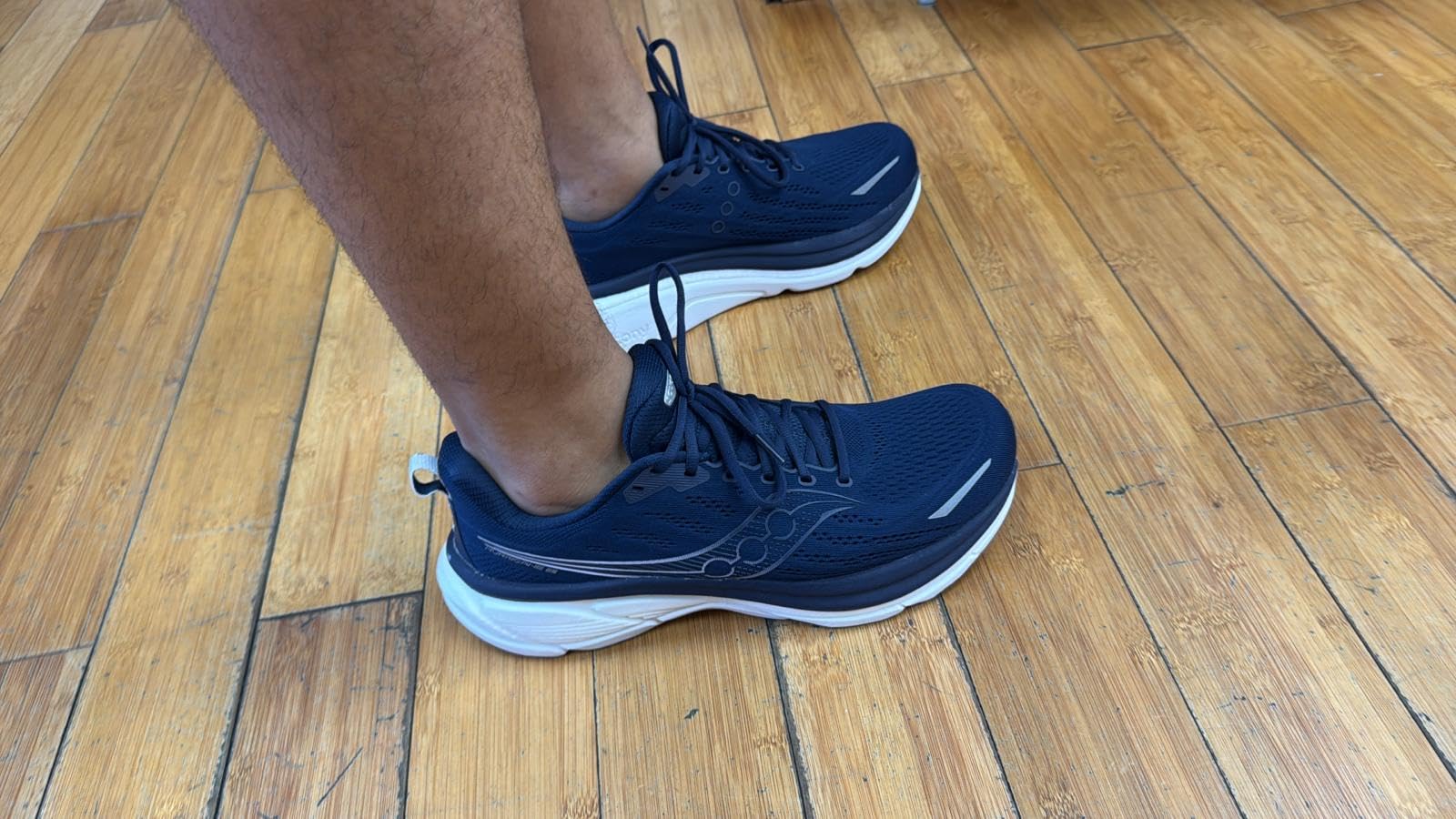 Saucony Mens Hurricane 25 customer photo 1