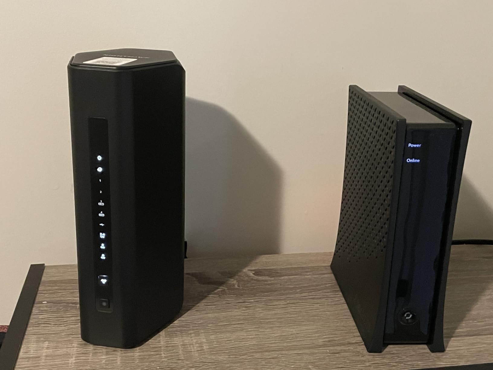 NETGEAR Nighthawk WiFi 7 Router (BE9300) - 9.3Gbps Wireless Speed, 2.5 Gigabit Internet Port, Tri-Band for Gaming, Covers 2,500 sq. ft. customer photo 1