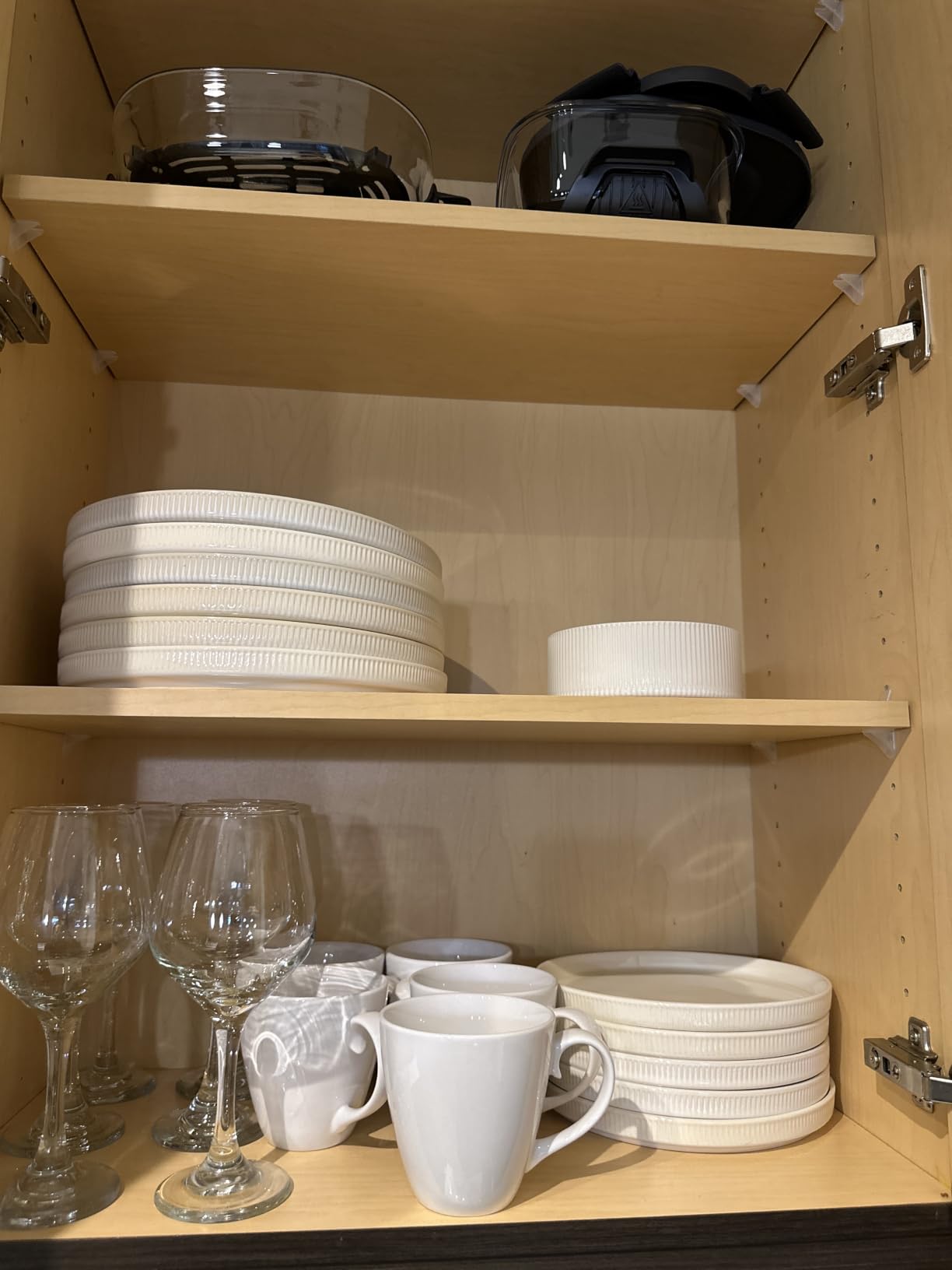 TheTerra Ceramic Dinnerware Sets for 4, 12 Pieces Porcelain Lightweight Plates and Bowls Sets, Scratch Resistant Dish Set, Oven & Microwave & Dishwasher Safe, Beige customer photo 1