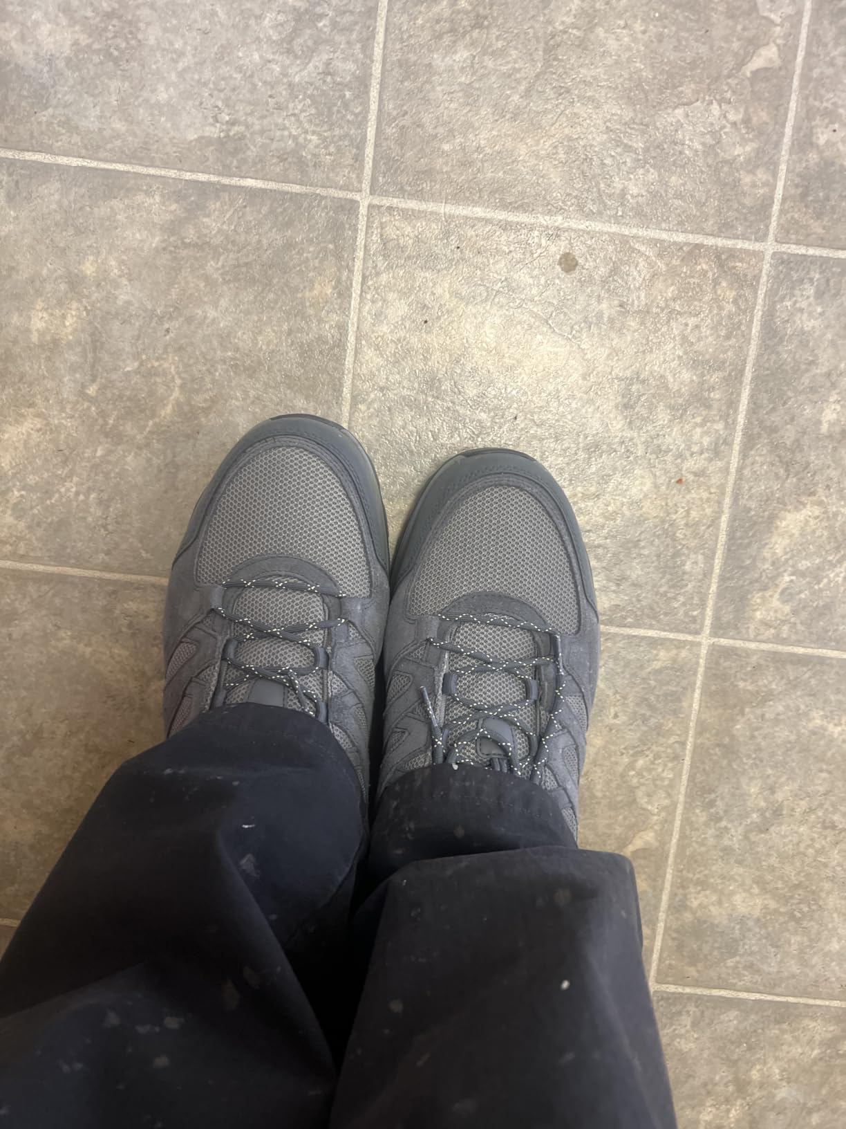 Columbia Men's Redmond IV Low Waterproof customer photo 1