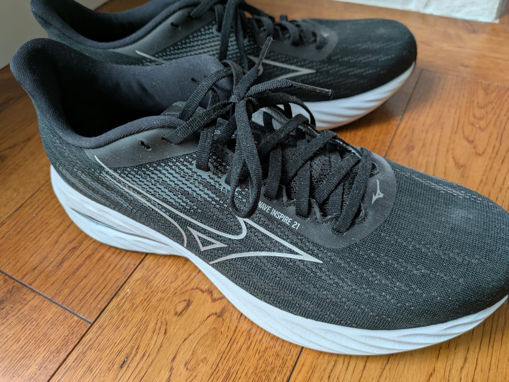 Mizuno Men's Men's Wave Inspire 21 Running Shoe customer photo 2