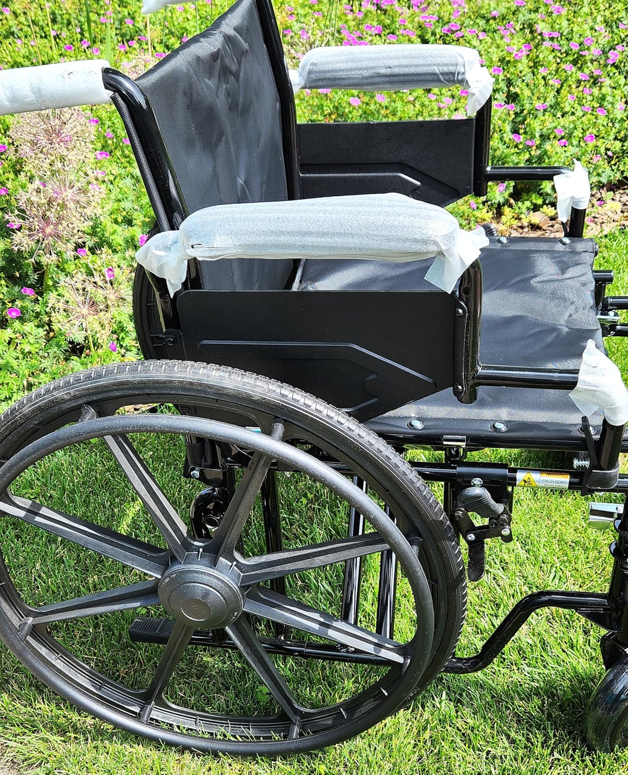 PEPE Mobility Bariatric Wheelchair for Adult, 22 Inch Seat, Supports up to 500 lbs, Sturdy Steel Frame, Black, Heavy Duty Self-Propelled Wheel Chair customer photo 1