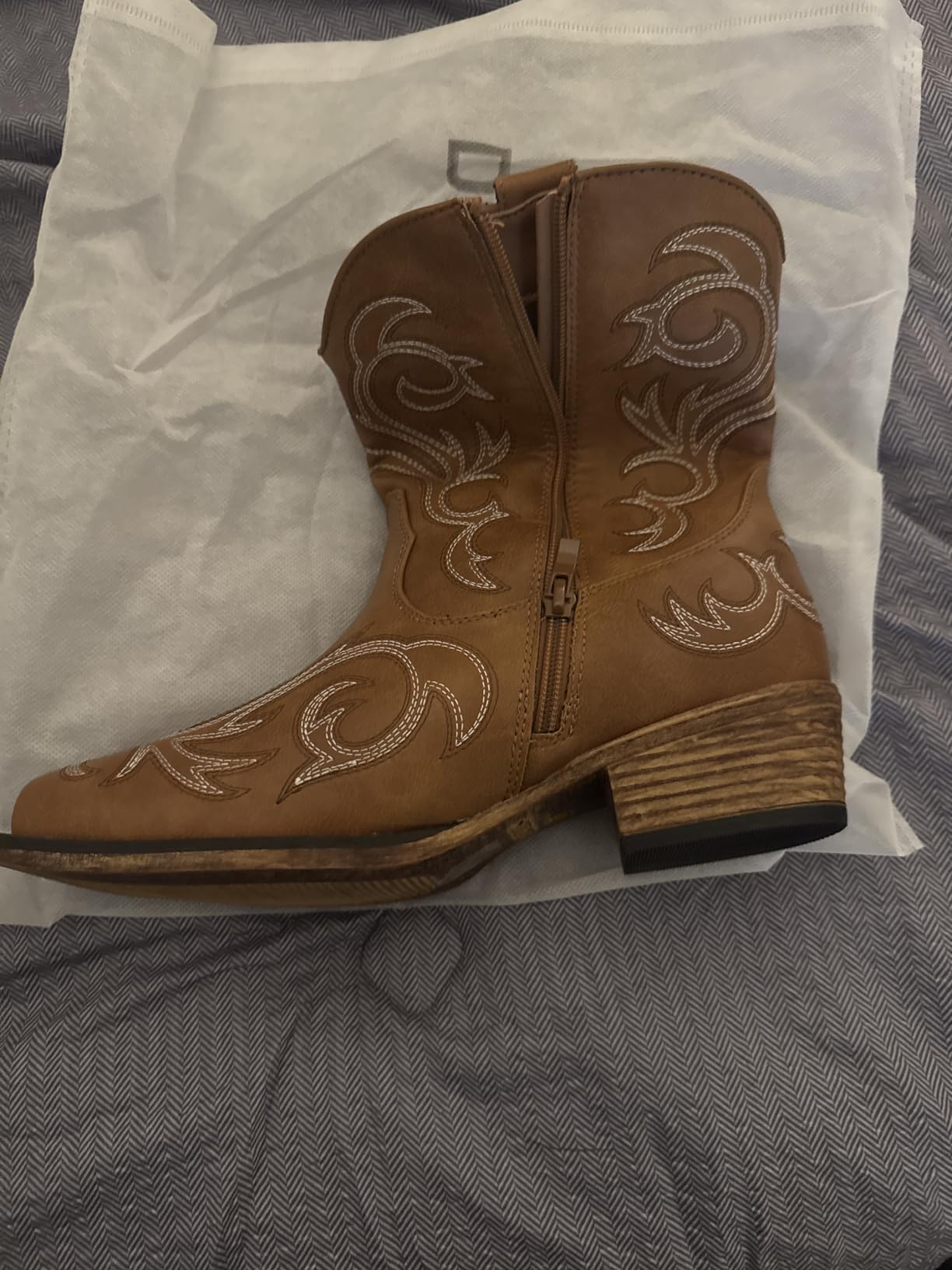 DREAM PAIRS Women's Western Ankle Boots Cowboy Cowgirl | Square Toe Chunky Embroidered Boots, Suitable for Music Festivals and Everyday Outfits, Fashion Booties with Zipper customer photo 2
