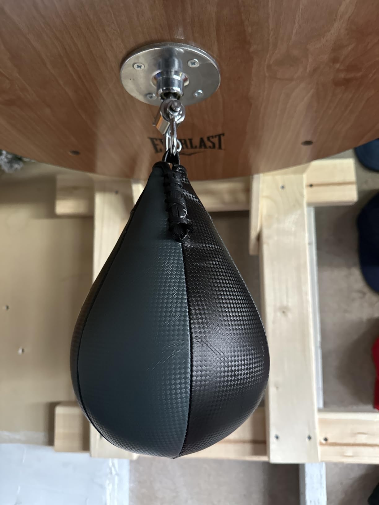 Boxing Speed Bag - PU Leather Speed Punching Ball for Boxing, MMA Training Speed Ball Reflex Ball Boxing Equipment, Punching Bag Workout Kicking Training Home Gym Exercise Speed Ball customer photo 2