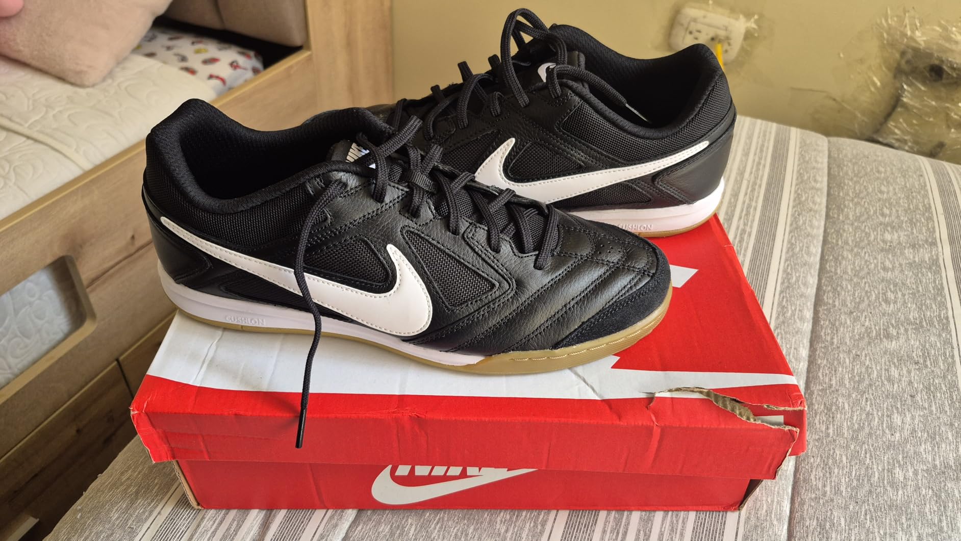 Nike Gato Men's Shoes (HQ6019-001, Black/Gum Light Brown/White) customer photo 1