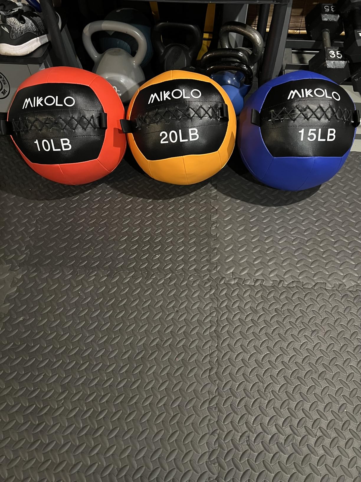 Mikolo Medicine Ball, Wall Ball, Soft Medicine Ball Set, Slam Ball for Core Training, Strength Workouts - Multi-Weight 10lbs 20lbs Exercise Balls for Home Gym, Functional Fitness customer photo 1