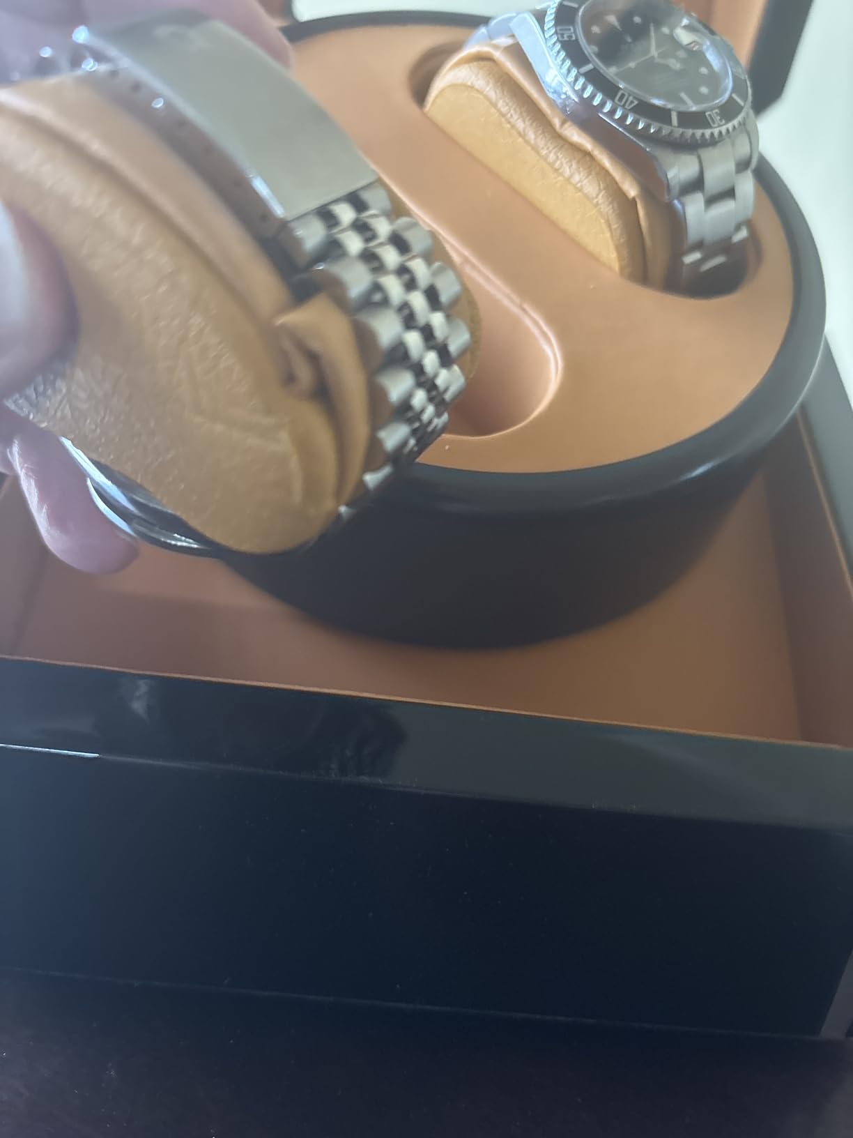 Watch Winder for Automatic Watches with Exterior LED Lighting, Shining Finishing and Quiet Japanese Motor 2.0MAX customer photo 1