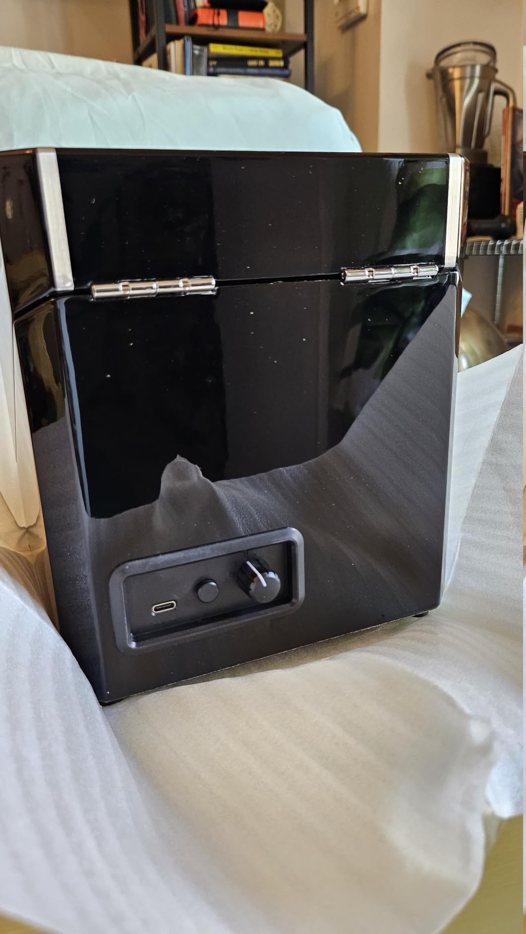 Watch Winder for Automatic Watches with Exterior LED Lighting, Shining Finishing and Quiet Japanese Motor 2.0MAX customer photo 2