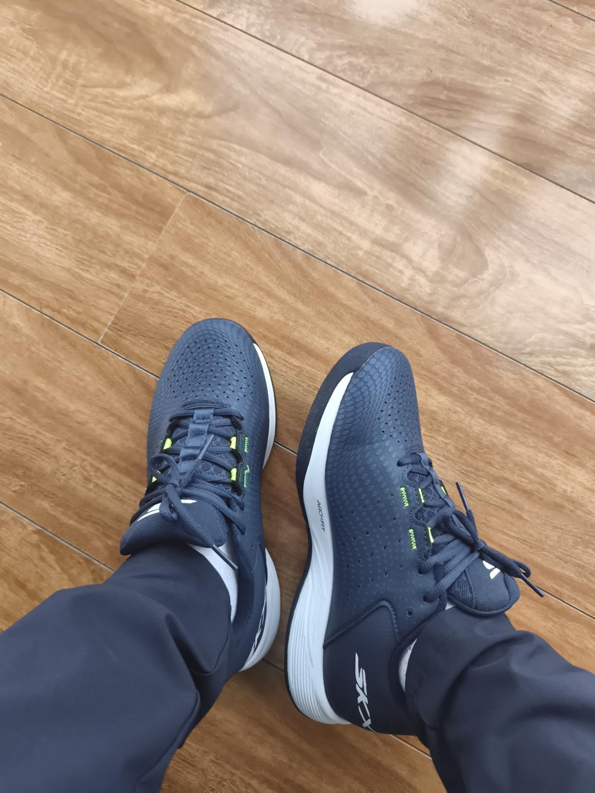 Skechers Men's Viper Court Reload Hands Free Slip-ins Pickleball Sneaker customer photo 1