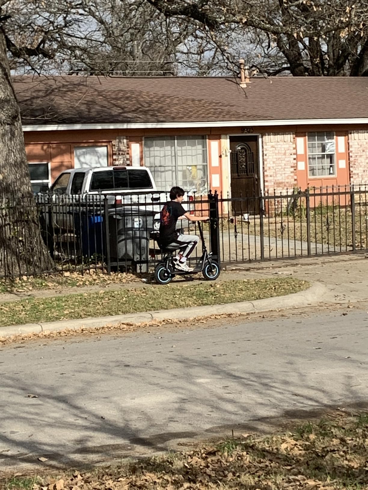 AWWSCOOTER C1 Electric Scooter with Seat for Adults, Foldable Commuter E-Scooter with Basket for Grocery, Pets, and Daily Commute - Classic Black customer photo 1