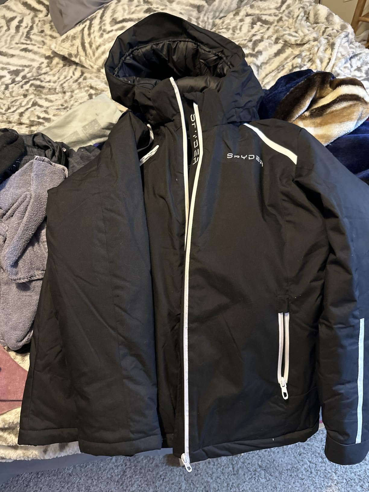 Spyder Womens Quilted Jacket - Wind Water Resistant Insulated Winter Coats Quilted Ski Jacket with Hood and Zippered Pockets customer photo 1
