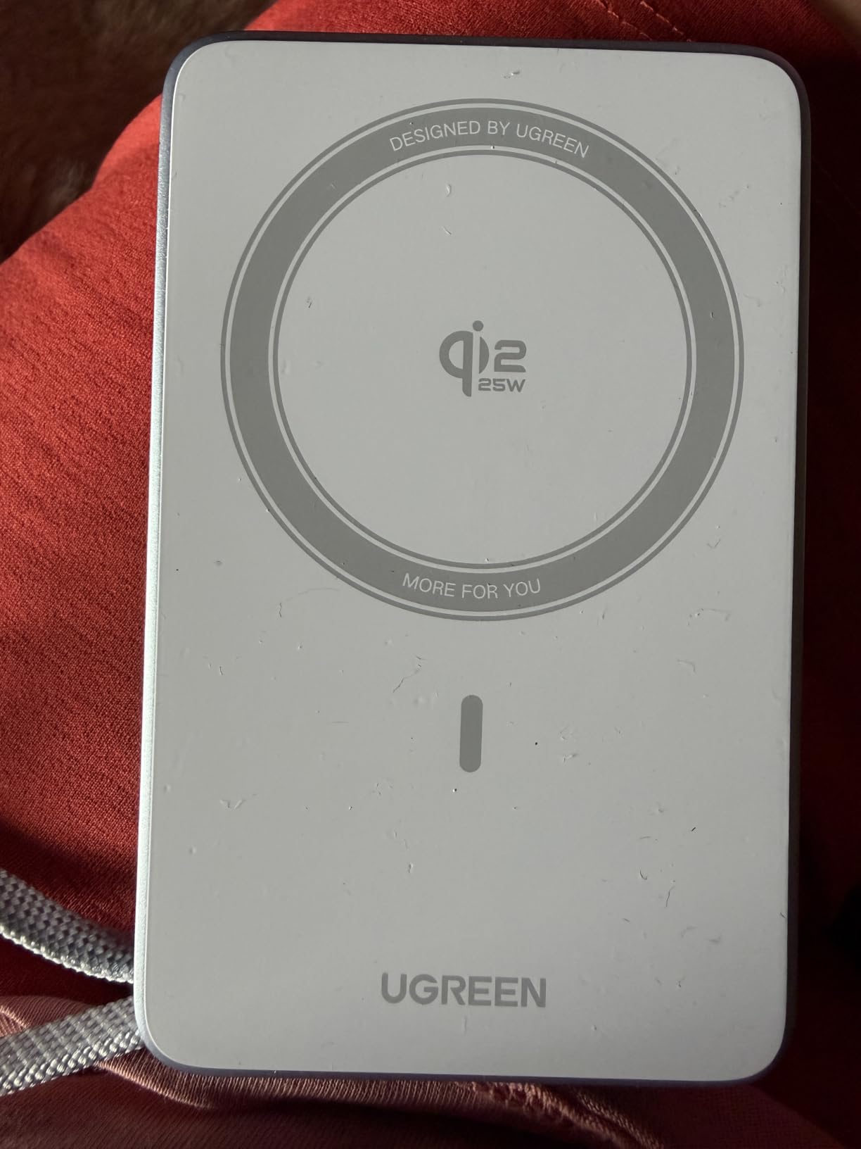 UGREEN MagFlow 10,000mAh Power Bank, Qi2 25W Certified Wireless Charging, Magnetic Portable Charger for MagSafe with Built-in Cable, 30W USB-C Battery Pack customer photo 1