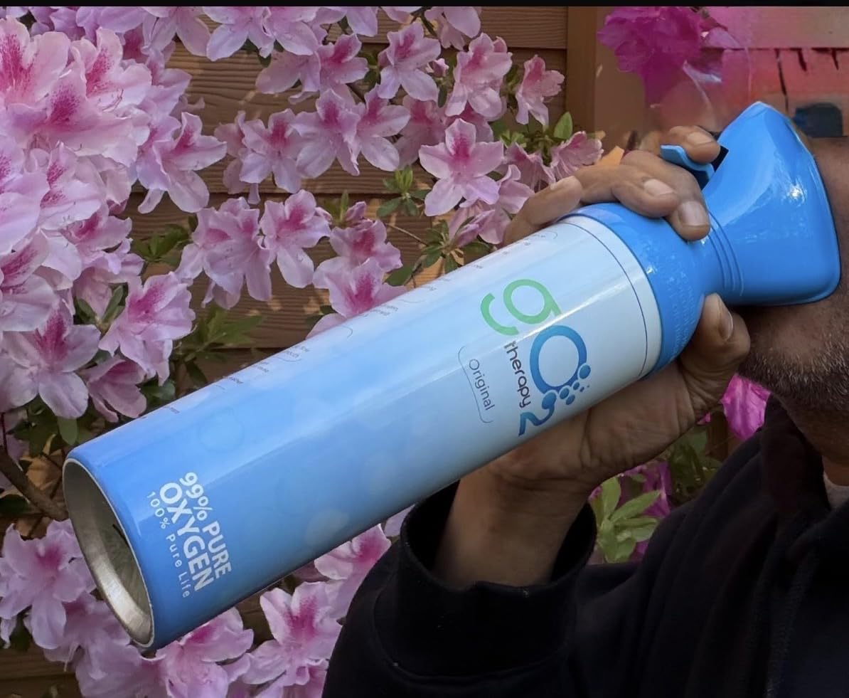 Up to 450 Inhalations, 12L | Portable Oxygen Canister - Single Mouth & Nose Mask - Supplemental Oxygen for Sports, Travel, Altitude & Fitness Activities customer photo 1