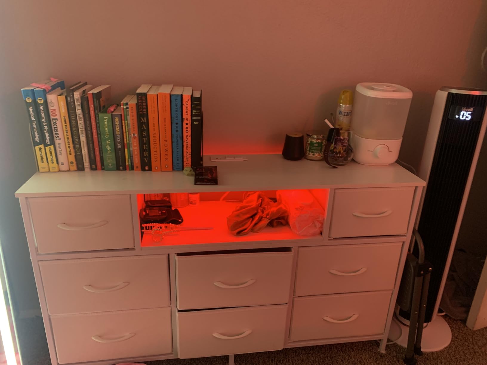 SONGMICS BELLAH Collection - Dresser for Bedroom with Outlets and LED Lights, TV Stand for TVs Up to 65 Inches, Chest of Drawers, 8 Drawers, Steel, Modern, Ink Black ULGS434BH02S customer photo 1
