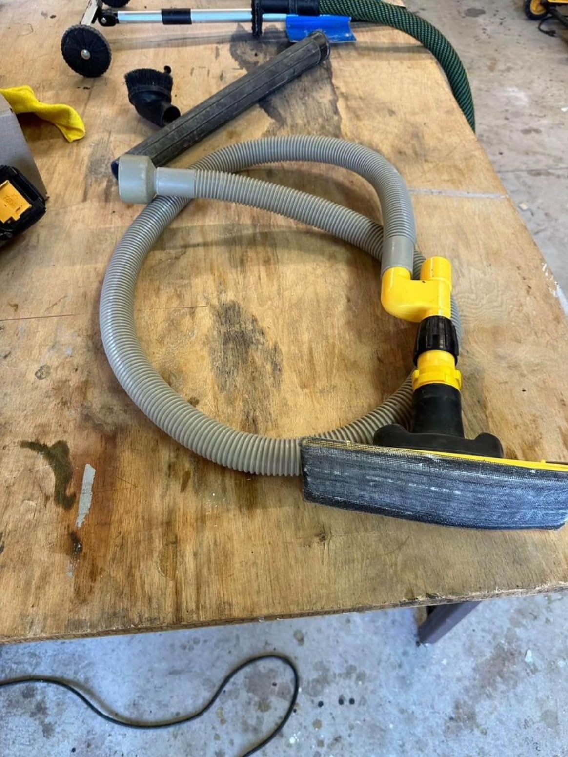 Hyde 09170 Dust-Free Vacuum Sander, Professional Pole Sander customer photo 1