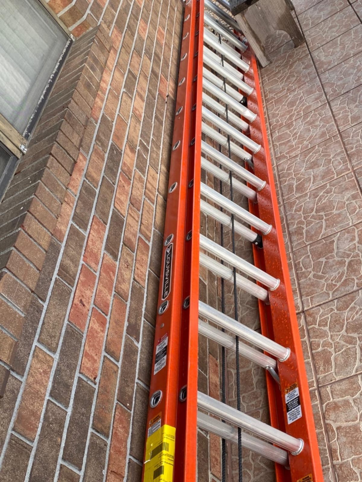 Louisville Ladder 24-foot Fiberglass Extension Ladder, 300-Pound Load Capacity, Type IA, FE3224 customer photo 2