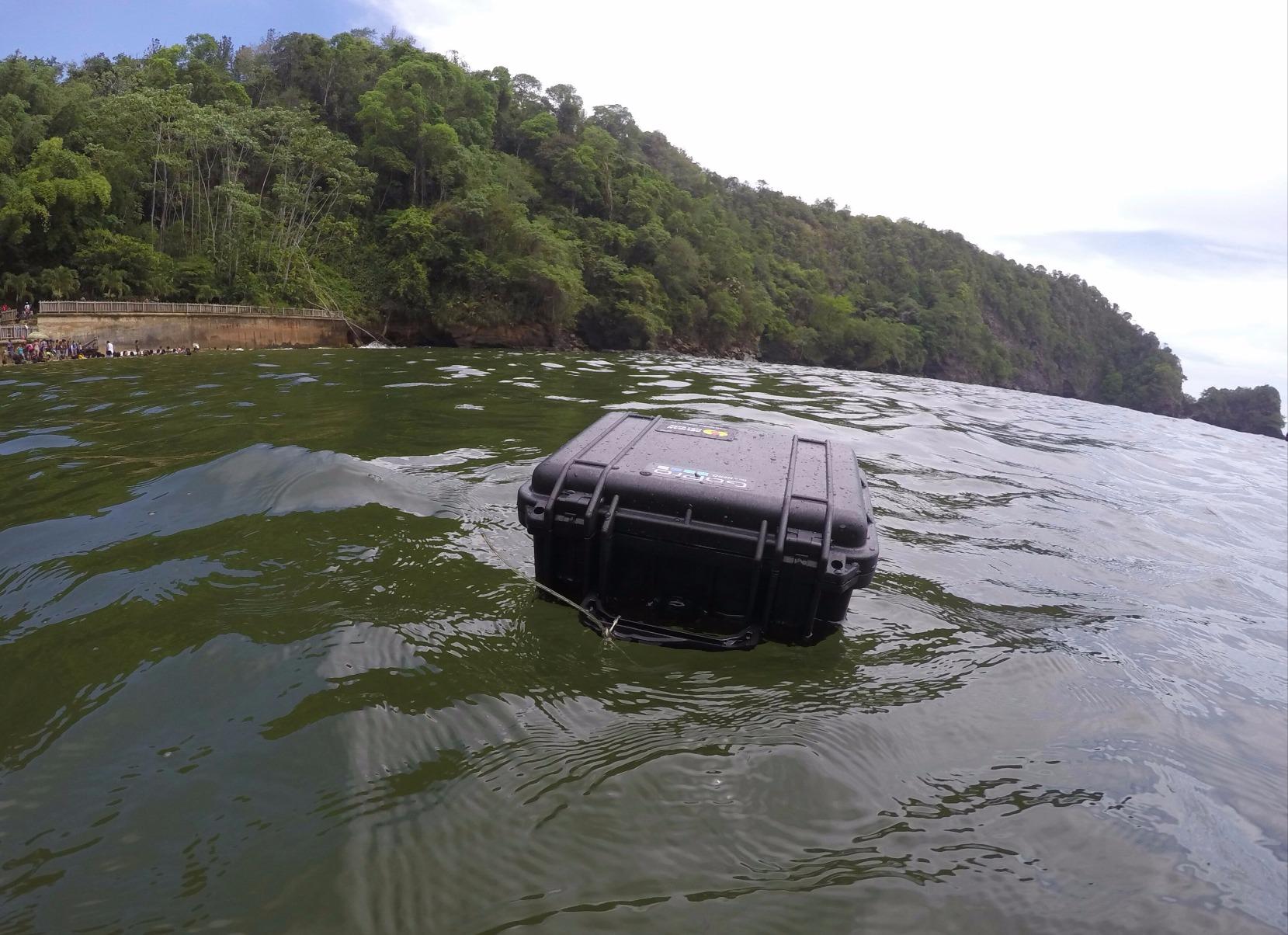 Pelican 1300 Case | Watertight copolymer shell with foam and purge valve for cameras, electronics and lenses customer photo 2