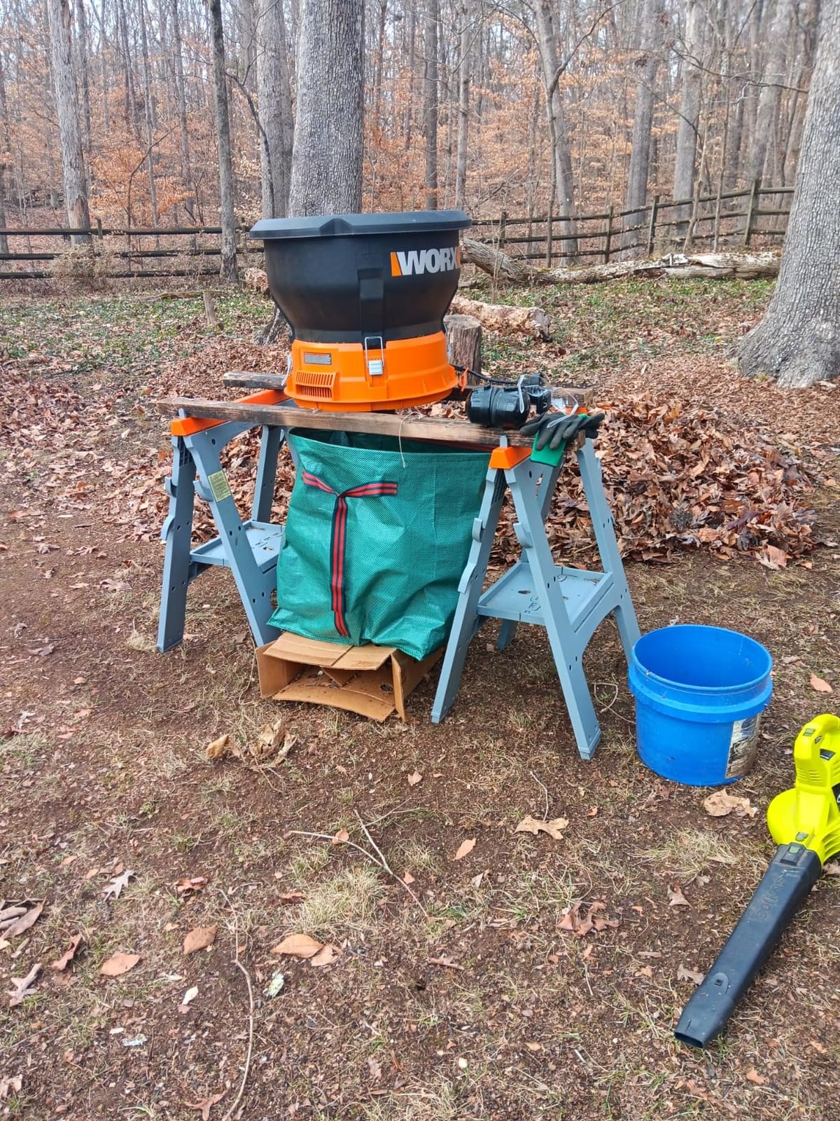 Worx 13 Amp Electric Leaf Mulcher for Yard Leaf & Waste Shredding, WG430 | 11:1 Mulch Ratio, 53 Gallons/Min Fast Processing, Foldable Design, Corded customer photo 1