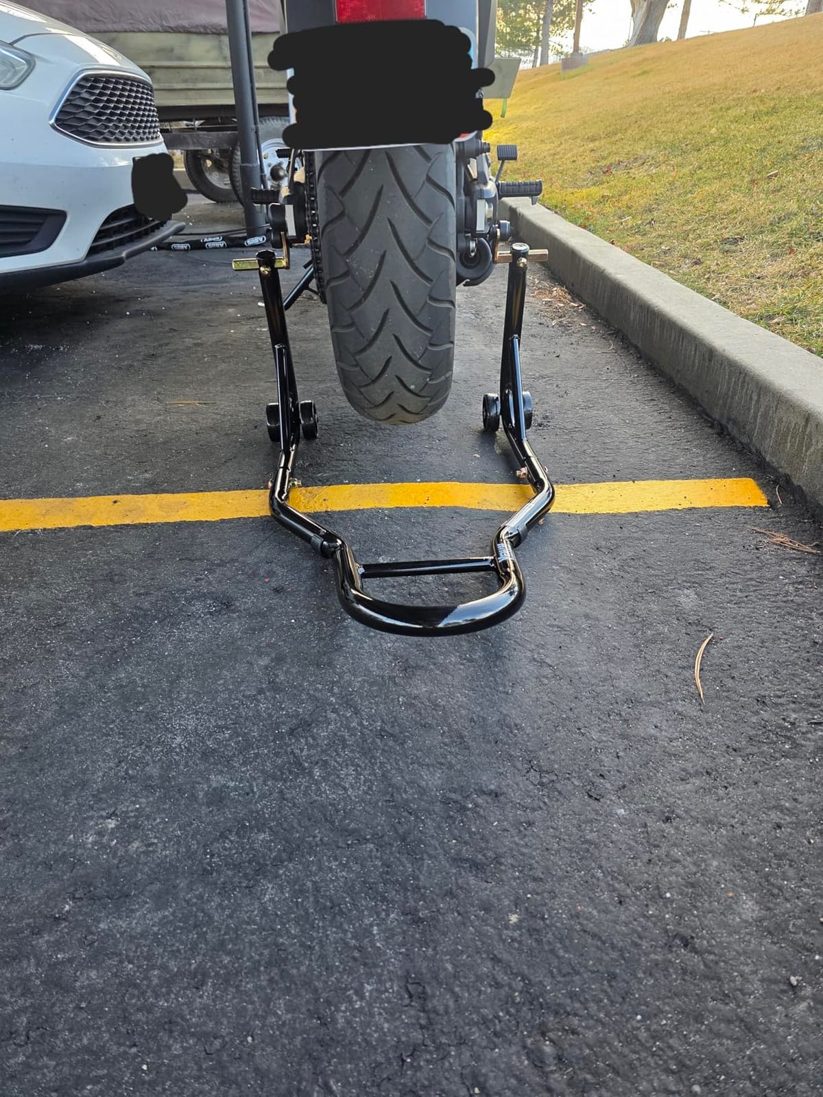 Venom Motorcycle Stand Lift, Front & Rear Combo, Universal Paddock Lift Stand, Front Wheel Fork Stand Rear Wheel Swingarm Spool Stand, Compatible With Most Yamaha Honda Kawasaki Suzuki BMW Motorcycles customer photo 1