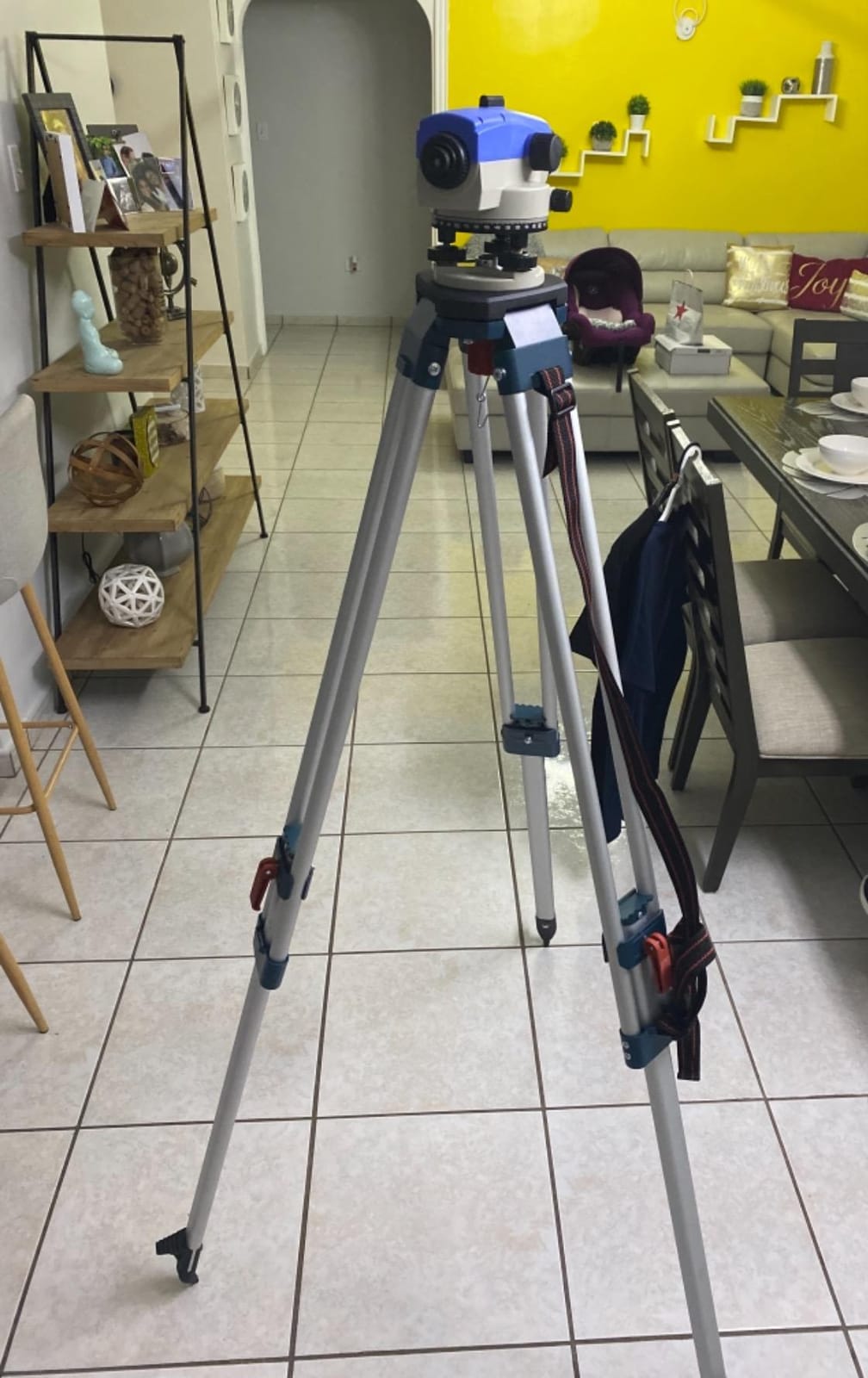 BOSCH BT160 63 in. Aluminum Contractor's Tripod customer photo 1