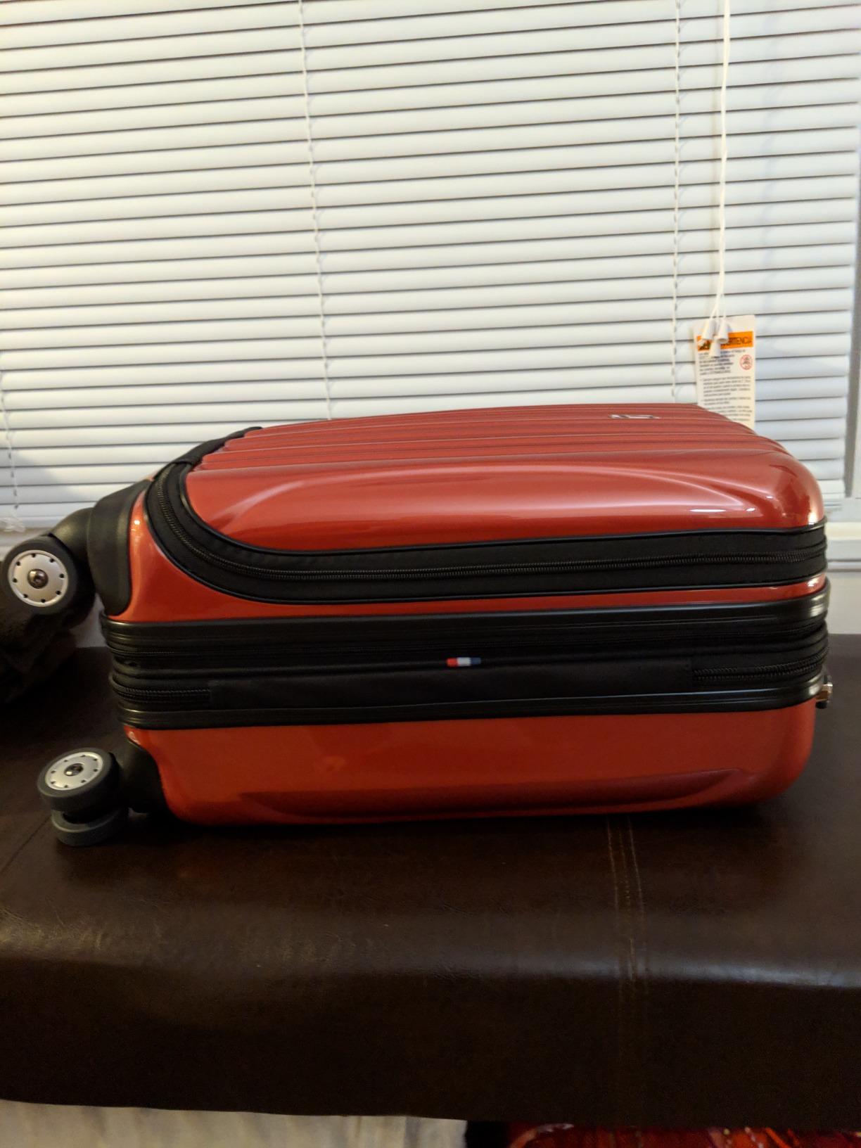 DELSEY PARIS Helium Aero Hardside Expandable Luggage with Spinner Wheels, Titanium, Checked-Large 28 Inch customer photo 2