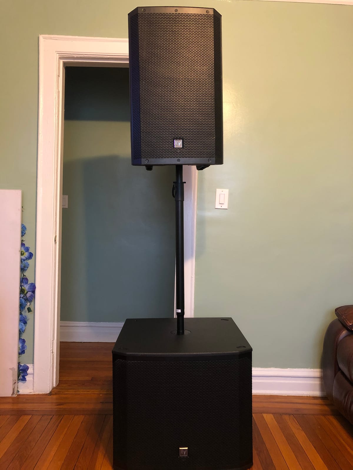 On-Stage SS7746 Subwoofer Pole with M20 Thread (for Mounting a PA Speaker Above a Sub Cabinet, 1 3/8