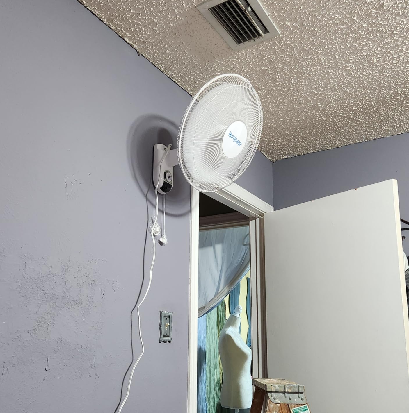 Hurricane Classic Oscillating Wall Mount Fan, 3 Speeds, White, 16in customer photo 1