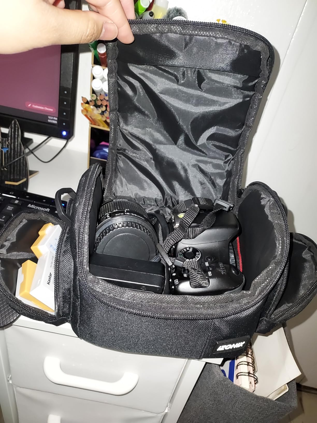 eCostConnection Medium Camera Bag Case - Soft Padded Camera Equipment Bag for DSLR & Mirrorless Cameras, Fits Nikon Canon Sony, Protective Shoulder Carry Bag customer photo 2